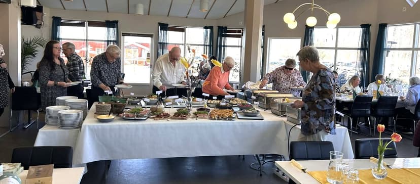 paskbuffe12april26 (2).jpg