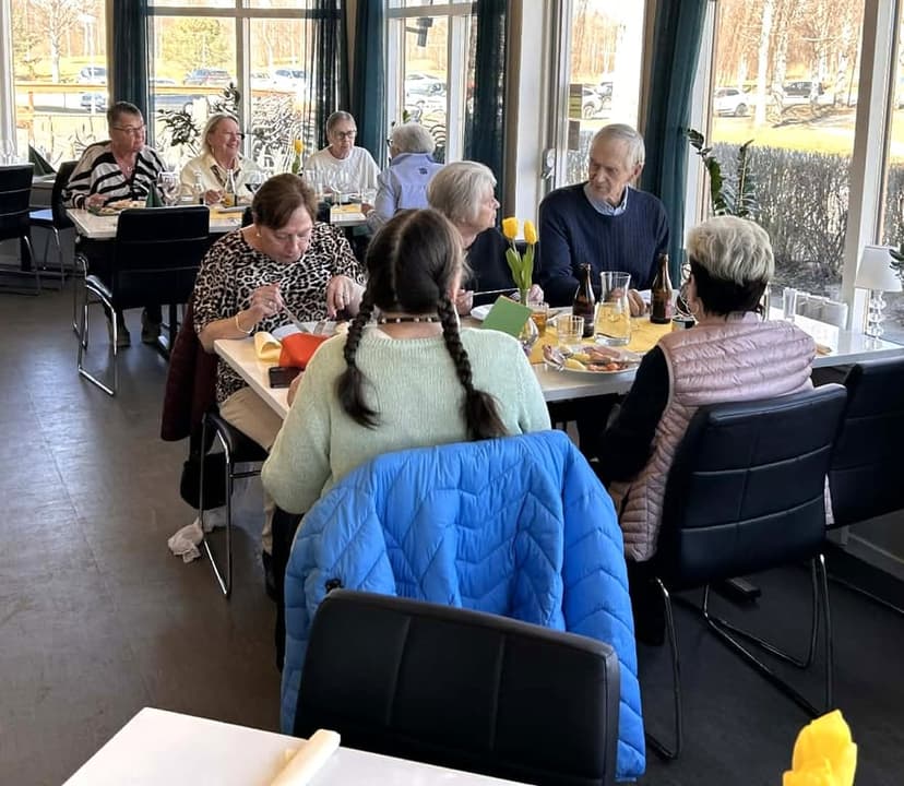 paskbuffe12april26 (4).jpg