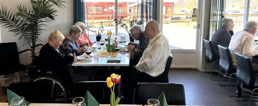 paskbuffe12april26 (3).jpg